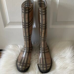 BURBERRY Haymarket Check Plaid Rain Boots Size 6.5